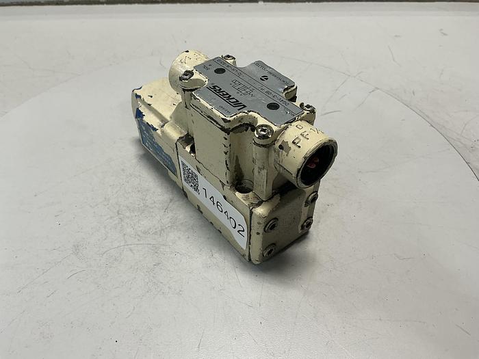 Used VICKERS DG4V-3-0B-PL-T-10-LH-JA-S310