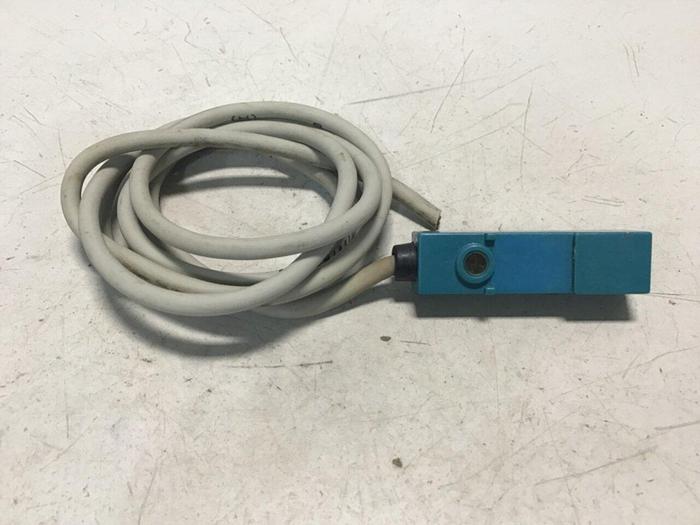 Used YAMATAKE Proximity Switch FL2-4A6H #128260