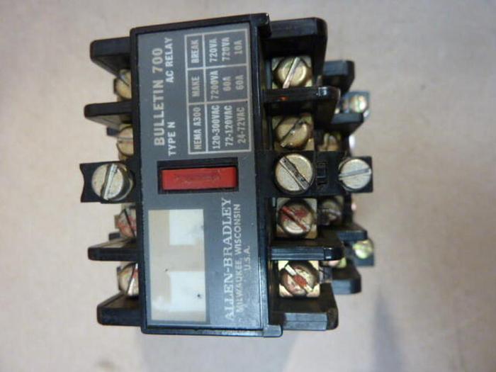 Used ALLEN BRADLEY AC Relay 700-N800A1 SER C #35941