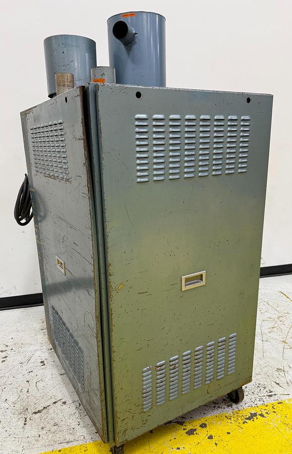 Used CONAIR FRANKLIN Desiccant Dryer D200 DC2H4001010S USED Needs to be cleaned