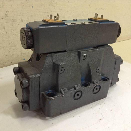 Used VICKERS Directional Control Valve DG4V-3-6C-M-U-HL7-60-B13 Used