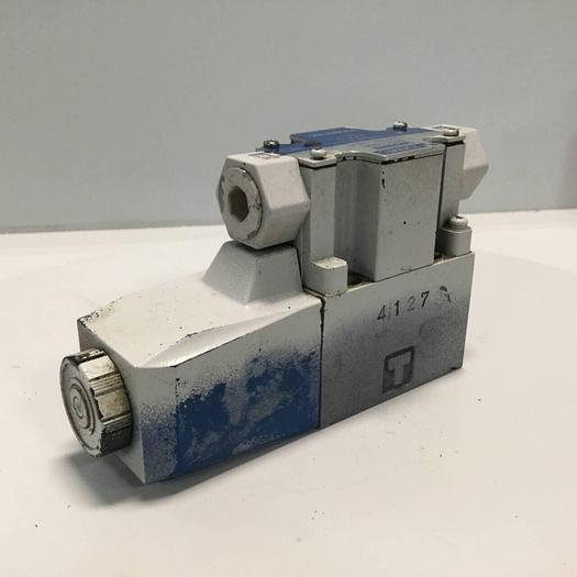 Used VICKERS Tokimec Directional Control Valve DG4V-3-2AL-M-P7-H-7-50 #91787