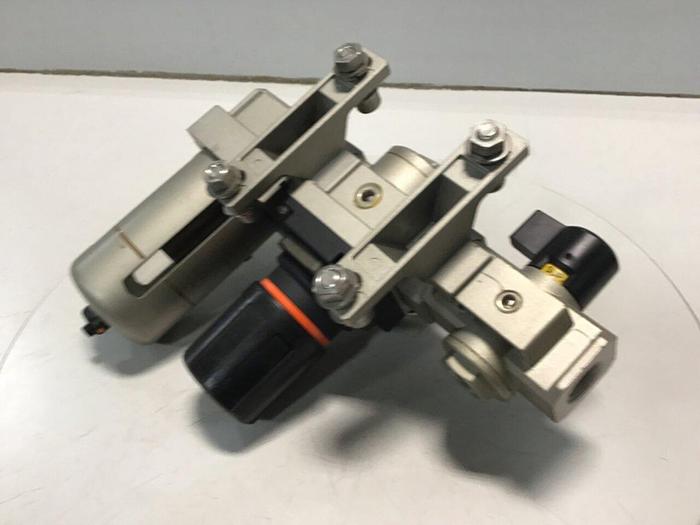 Used SMC Regulator AFD4000-04 Used #121084