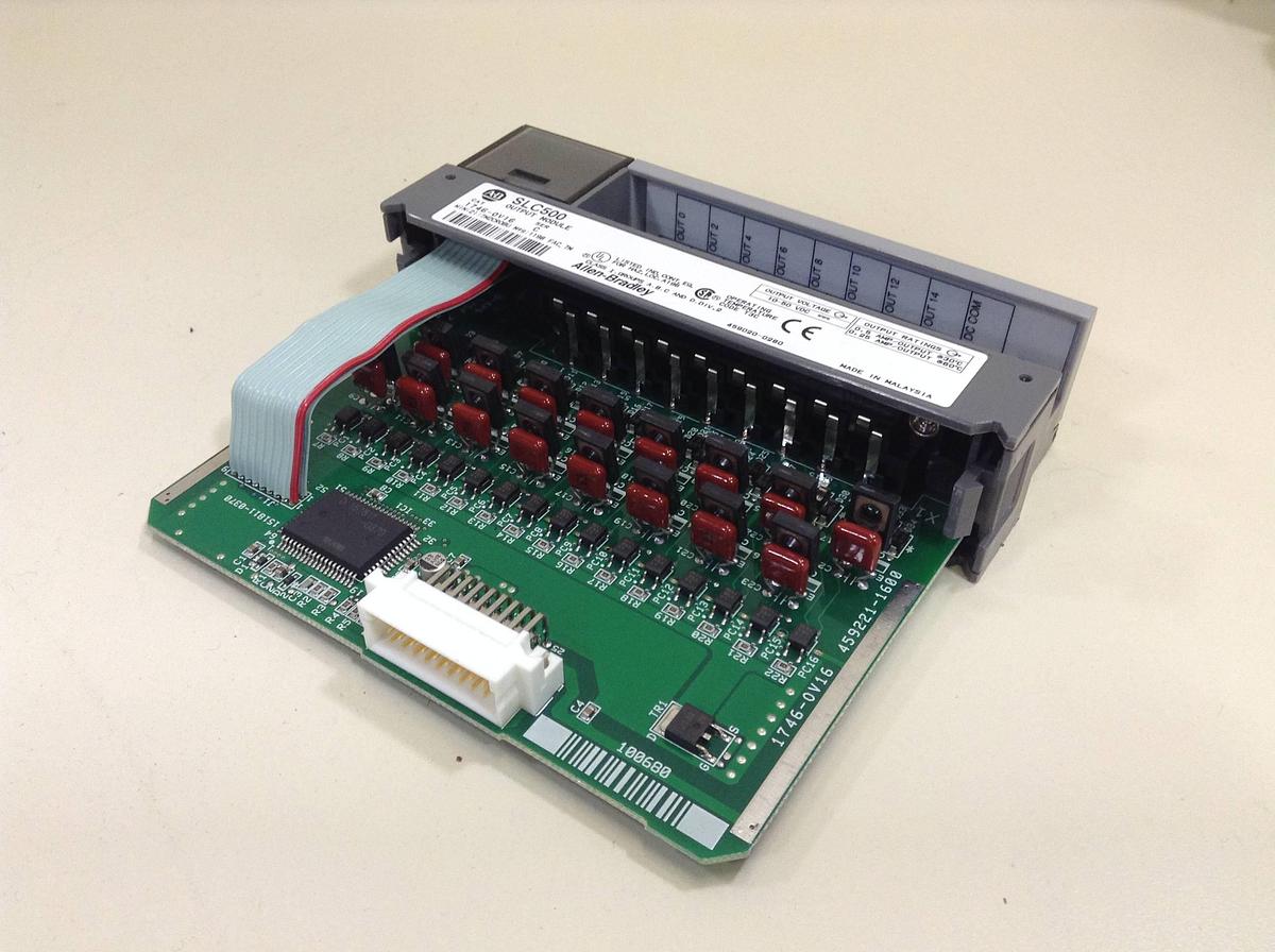 Used ALLEN BRADLEY Output Module 1746-OV16 SER C Used