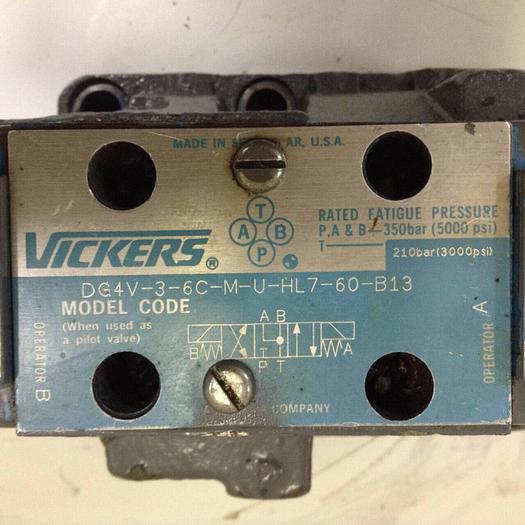 Used VICKERS Directional Control Valve DG4V-3-6C-M-U-HL7-60-B13 Used
