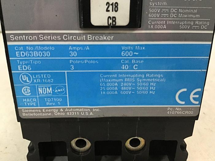 Used SIEMENS 30 Amp Circuit Breaker ED63B030 #138193