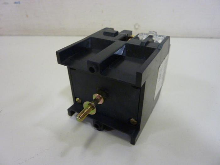 Used ALLEN BRADLEY Time Delay Unit 700-PT SER D #61435