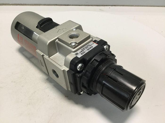 Used SMC Regulator AW40-02B #104758