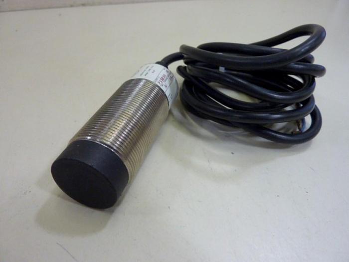 Used ALLEN BRADLEY Proximity Switch 871 C-P15B30 SER A #64799