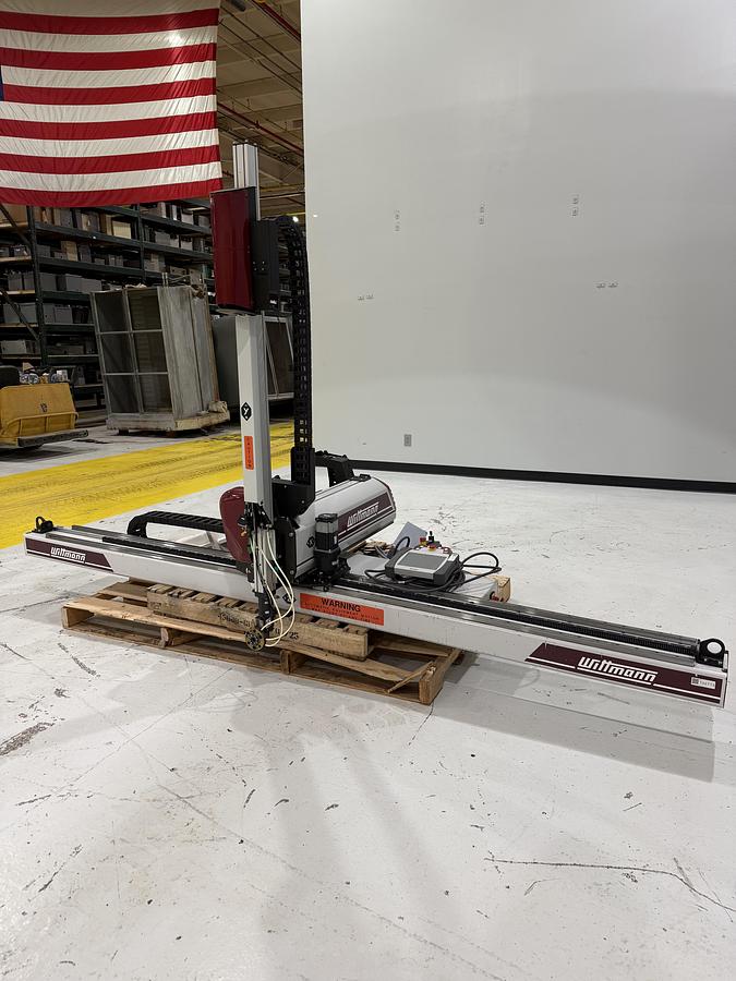 Used 2013 WITTMANN Robot W821 USED #152713 Not Cleaned Yet