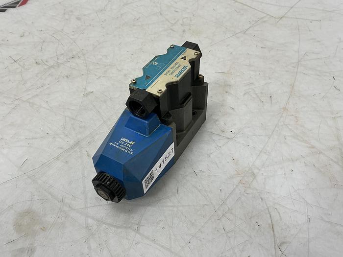 Used VICKERS DG4V-5-31B-M-P7L-H-6-30-JA591