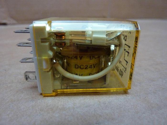 Used IDEC Relay RH3B-U #24560