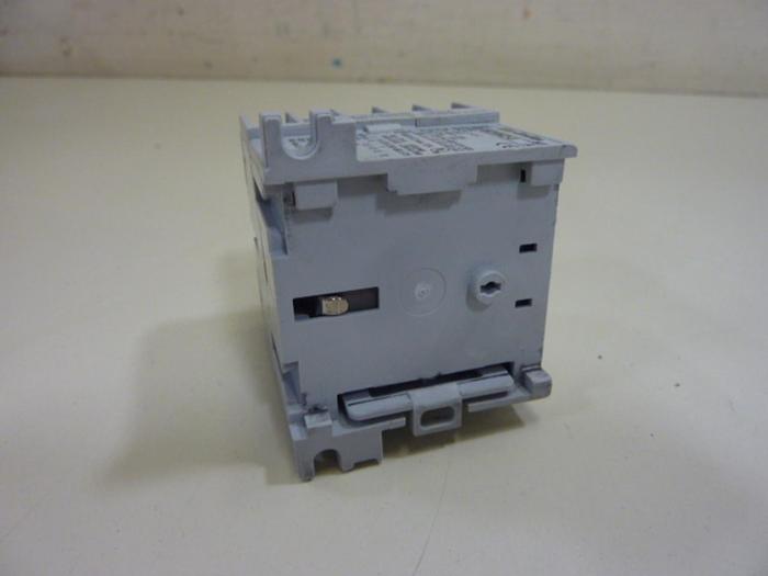 Used ALLEN BRADLEY Contactor 100-MO5NZ.3 SER A #64561