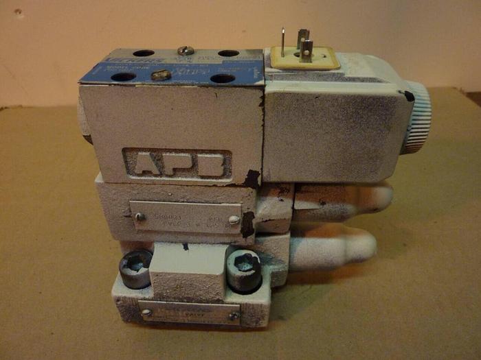 Used VICKERS Valves DG4V-3-2AL-M-U-HL7-60 #24101