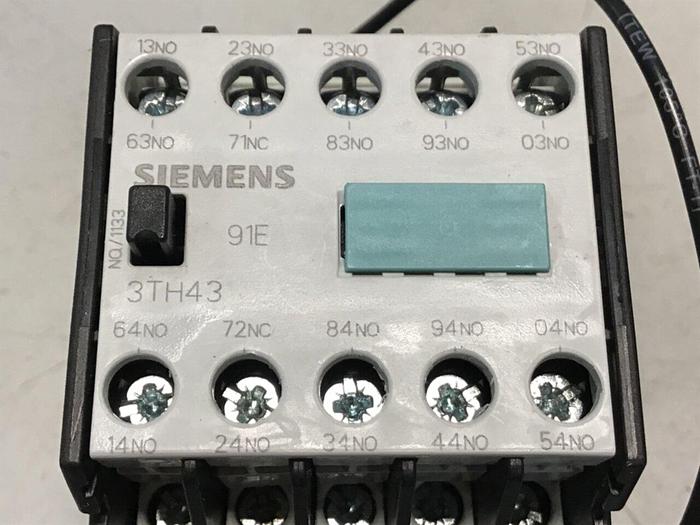 Used SIEMENS Contactor 3TH4391-0B #120697