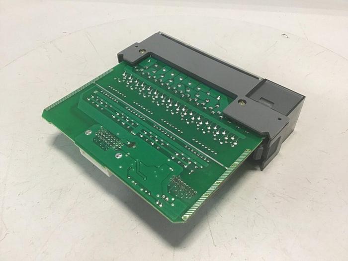 Used ALLEN BRADLEY Input Module 1746-IB16 SER C #127722