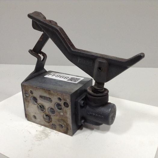 Used PARKER Directional Control Valve D3ML4B10X4384 #89844