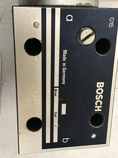 Used BOSCH Hydraulic Valve 0 810 001 825 #118221