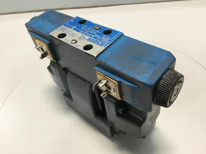 Used VICKERS Pilot Valve Model DG4V36CMUH760 Used