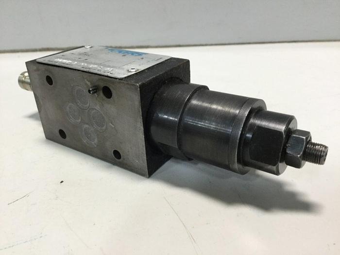 Used VICKERS Pressure Reducing Valve DGMX2-3-PP-CW-S-40 #111282