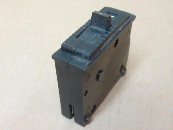 Used TRUMBELL ELECTRIC 20 Amp Circuit Breaker TQL1120 #31370