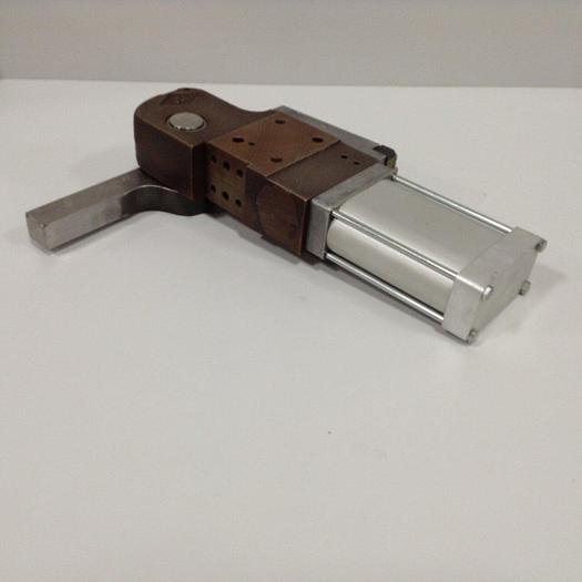 Used DESTACO Clamp 82G6N-632C903-05190A #90110