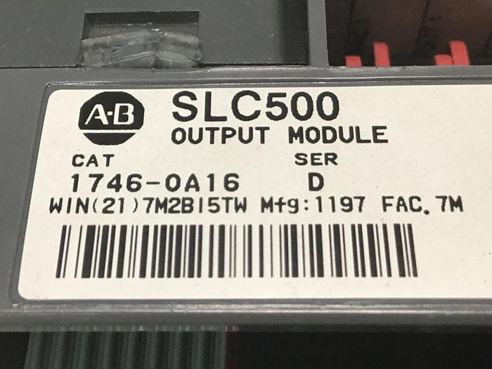 Used ALLEN BRADLEY Output Module 1746-OA16 SER D #127727