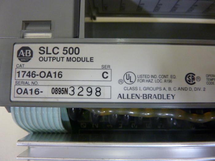 Used ALLEN BRADLEY Output Module 1746-OA16 SER C #51835
