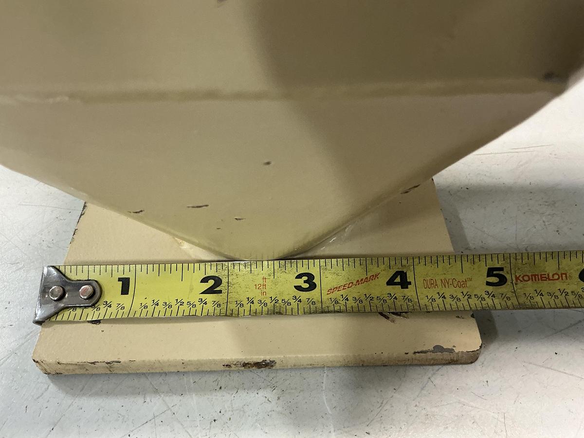 Used PPE NO MODEL / NO TAG