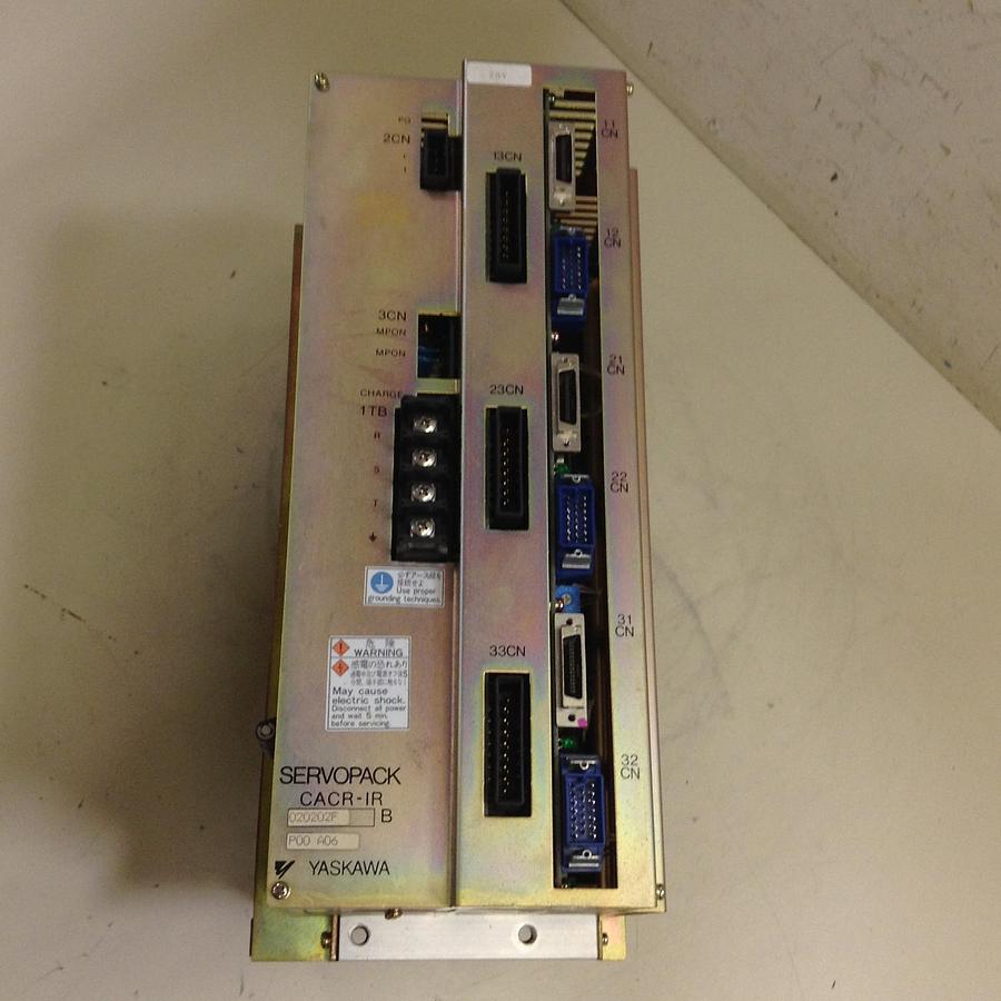 Used YASKAWA Servopack CACR-IR020202F #76536