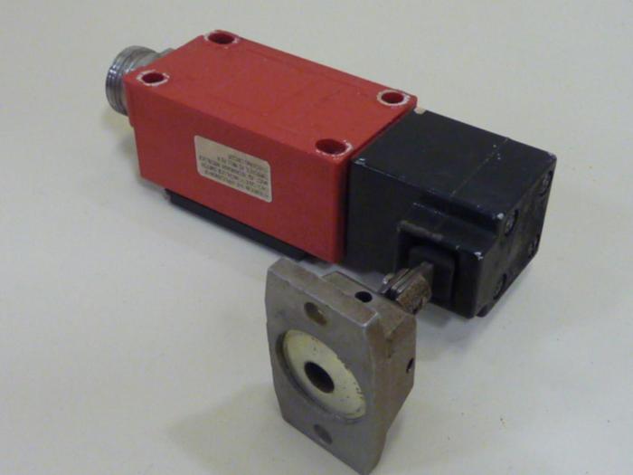 Used ALLEN BRADLEY Key Interlock Switch 802F-E60MS10-N5 SER A #50198