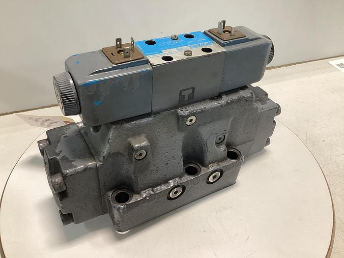 Used VICKERS DG4V-3-6C-M-U-HL7-60-B13