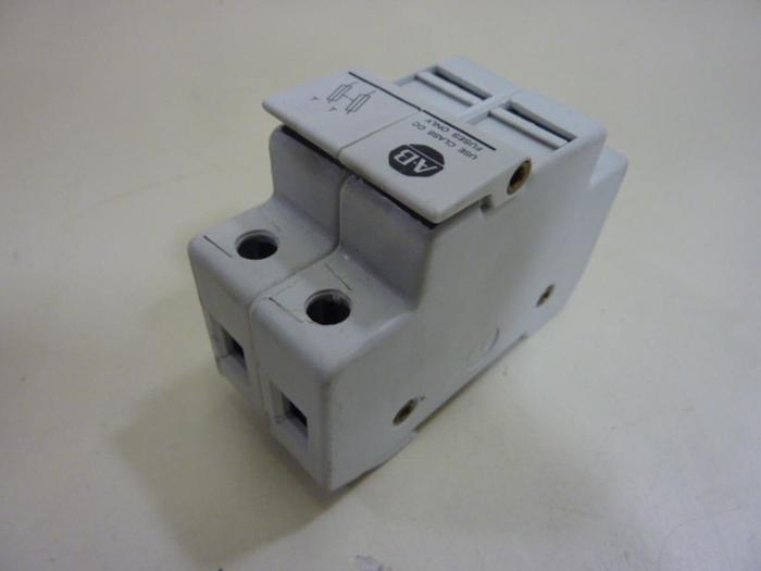 Used ALLEN BRADLEY 30 Amp Fuse Block Holder 1492-FB2C30 SER A #64214