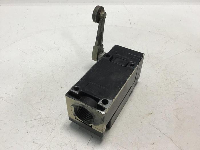 Used SQUARE D Limit Switch 9007-AEQ2724 #122139