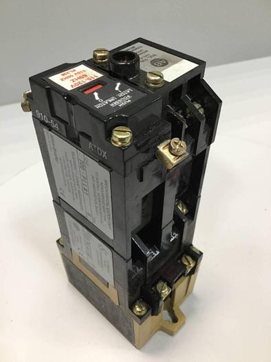 Used ALLEN BRADLEY AC Relay 700-P400A1 SER B NO CONTACTS #92930