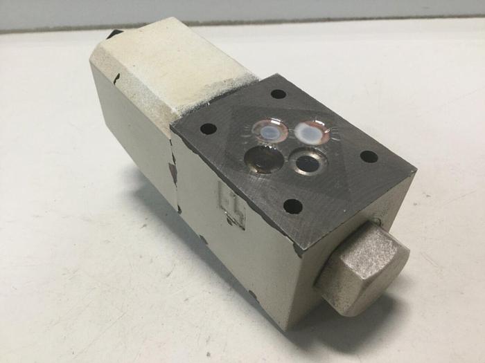 Used DAIKIN Solenoid Valve KS0-G02-2BP-20-C #105246