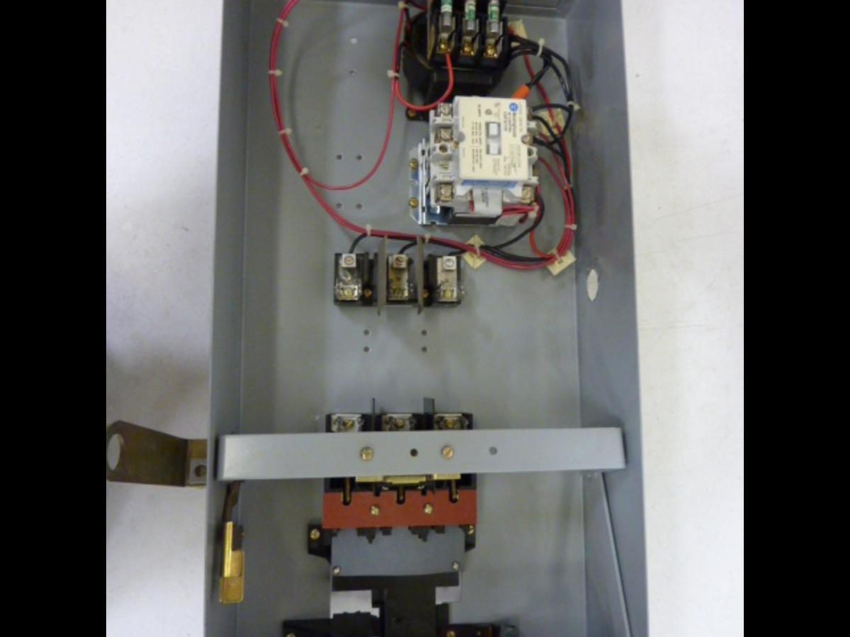 Used CUTLER HAMMER 30 Amp Bus Disconnect Switch HUDT36658-P99 USED