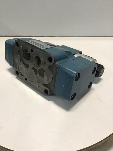 Used BOSCH Directional Valve 0 810 091 423 Used