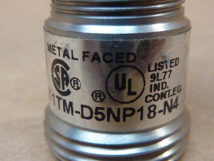 Used ALLEN BRADLEY Proximity Switch 871TM-D5NP18-N4 SER A #31521