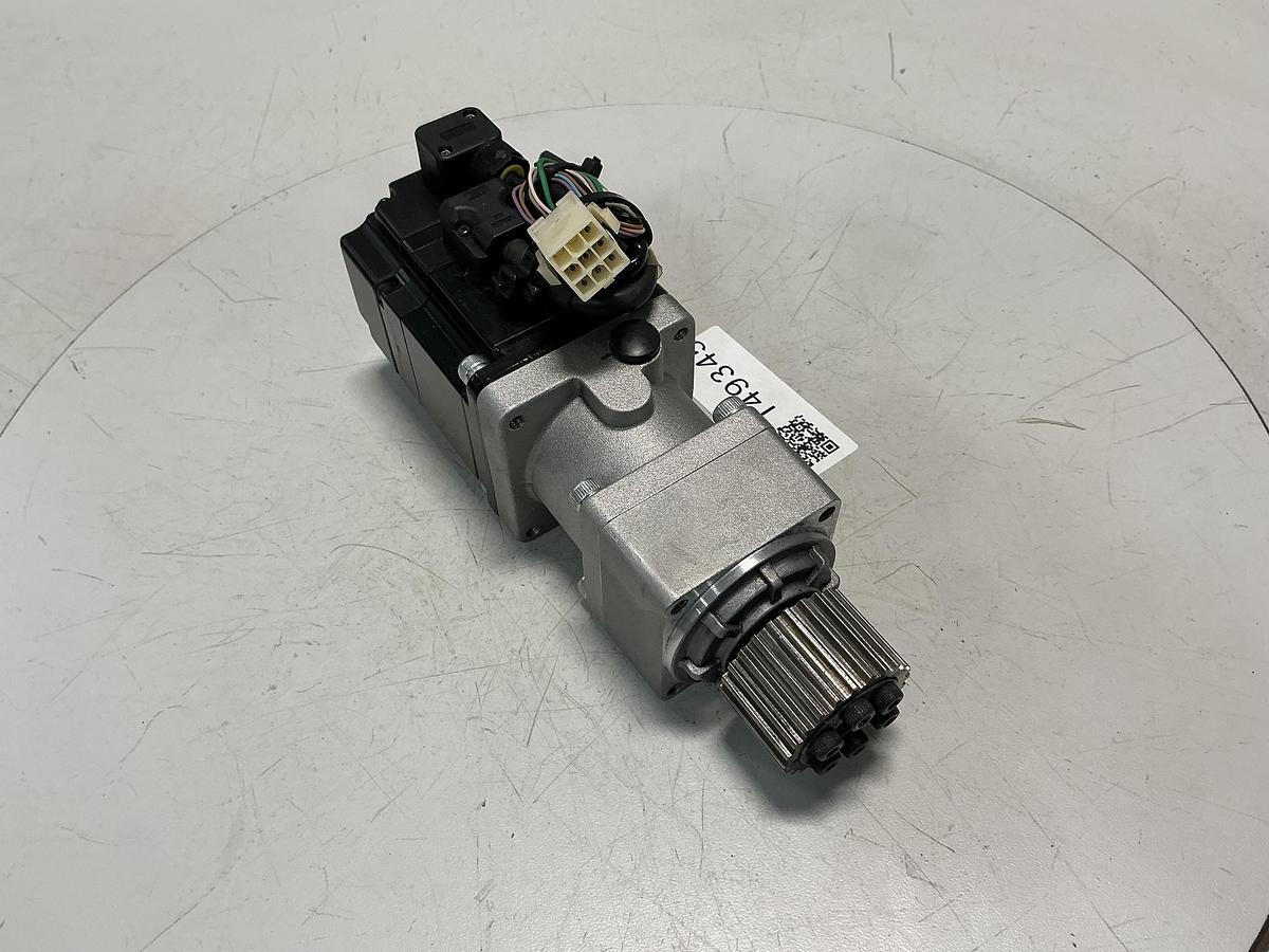 Used YASKAWA SGMAS-02A2A21-Y2