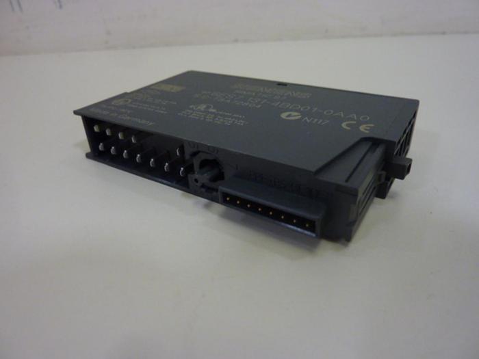 Used SIEMENS Output Module 6ES7 131-4BD01-0AA0 #46376