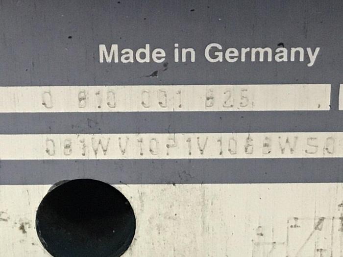 Used BOSCH Hydraulic Valve 0 810 001 825 #128954