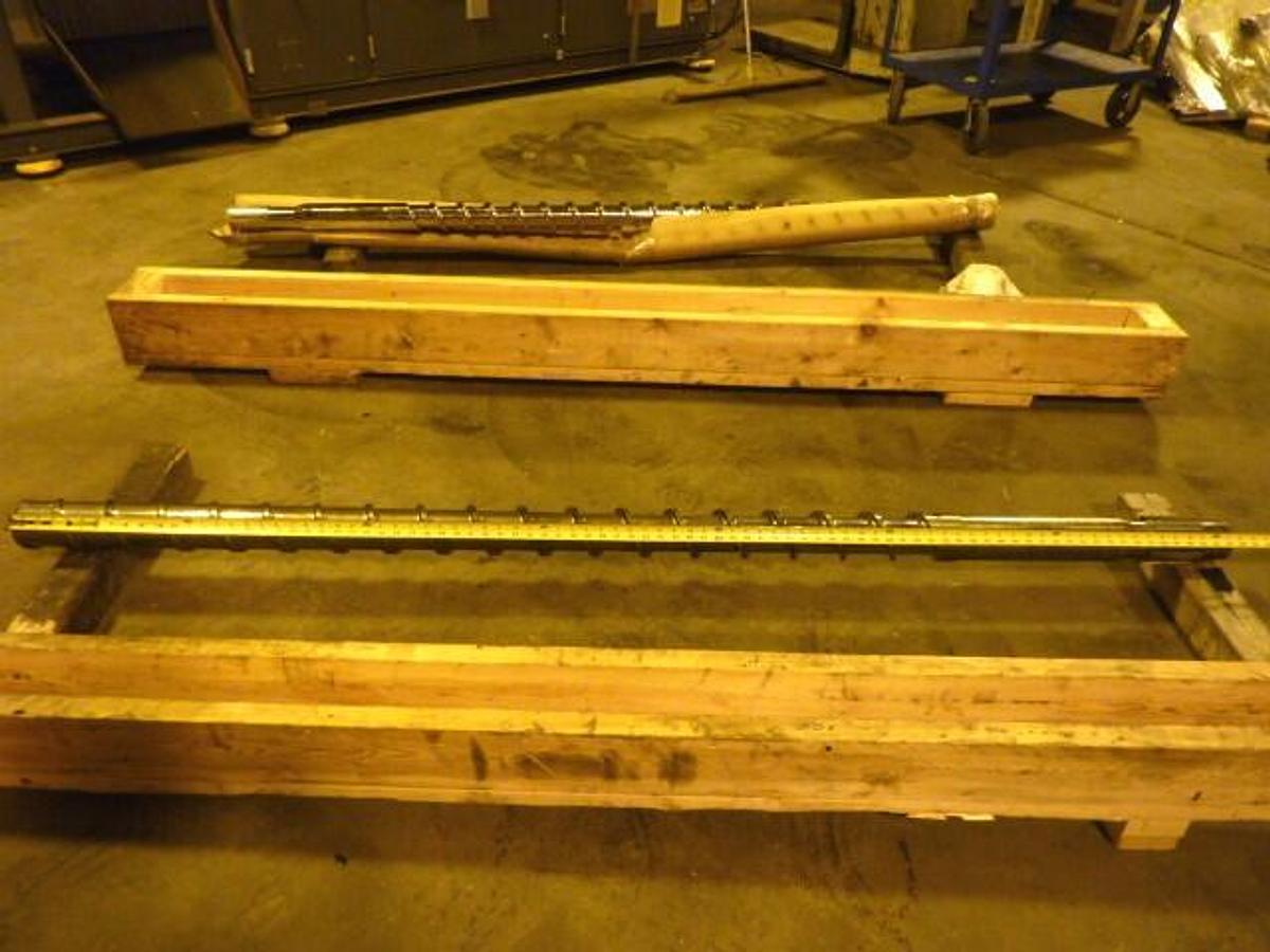 Used GENERIC Screw SCREW215 Used