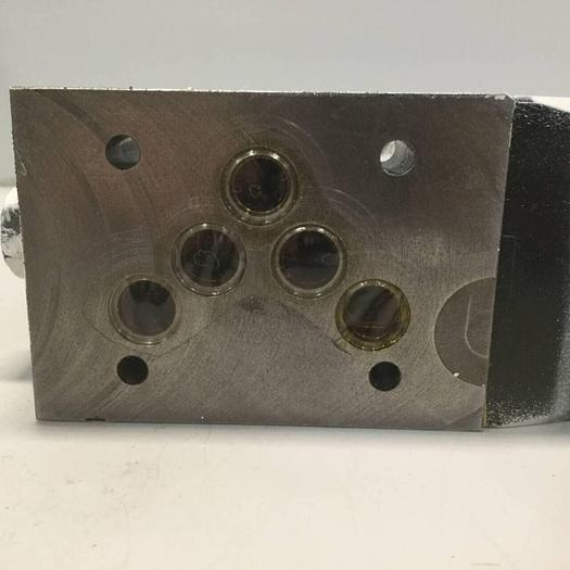 Used VICKERS Tokimec Directional Control Valve DG4V52AMP7LH740 #95328