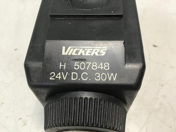Used VICKERS Valve DG4V-3-2A-M-U-H7-60 #130771