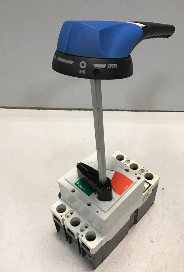 Used EATON CORP Breaker w/ Switch AUX1A1BPK USED