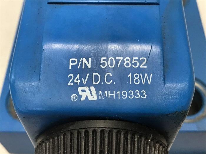 Used VICKERS Valve DG4V-3-6AL-M-U-HL7-60 #136506