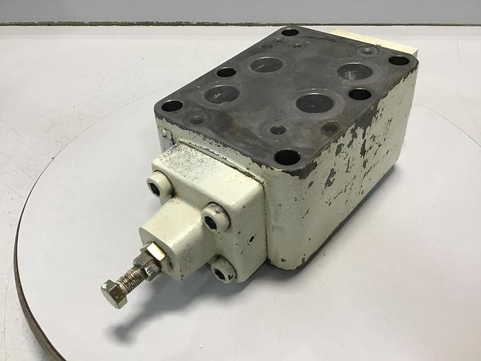 Used YUKEN MRP-06-C-10 Reducing Modular Valve Used #145662