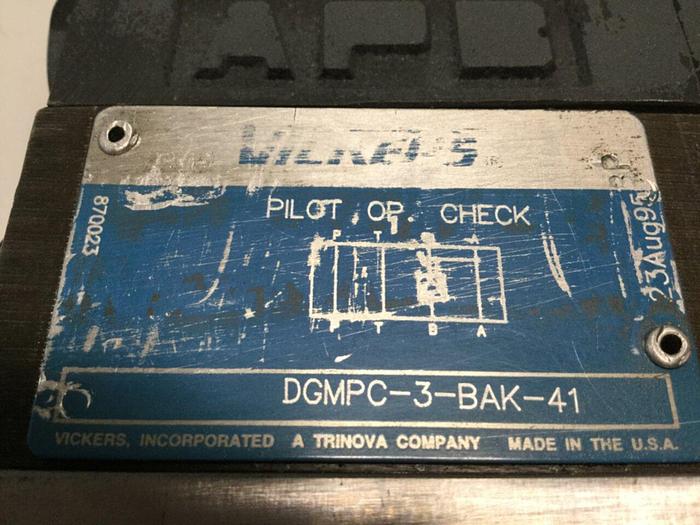 Used VICKERS Valves DG4V-3-2AL-M-U-HL7-60 #110752