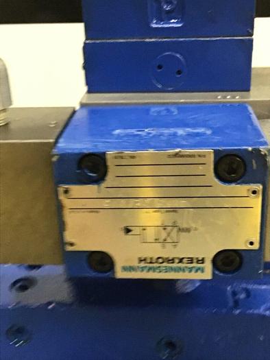 Used REXROTH Valve 4WRKE35W2-1000-21/6A24EZ9 Used